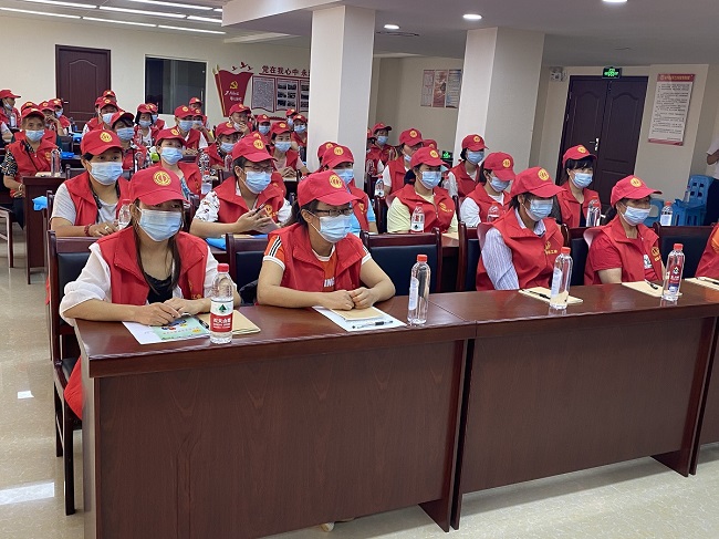 黔南州总工会“学党史 办实事”护工技能培训班在平塘正式开班