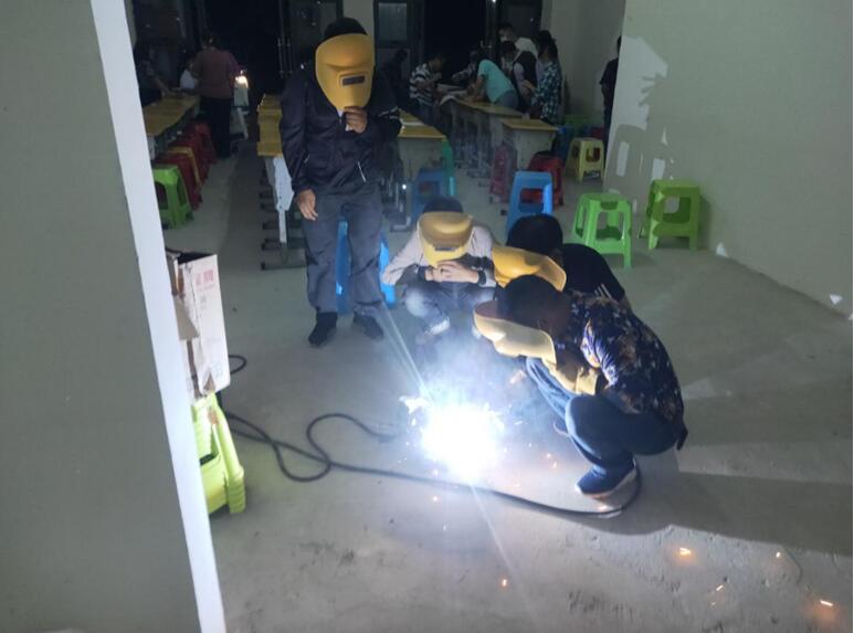 贵定县总工会举办2021年“新市民•追梦桥”焊工就业技能培训